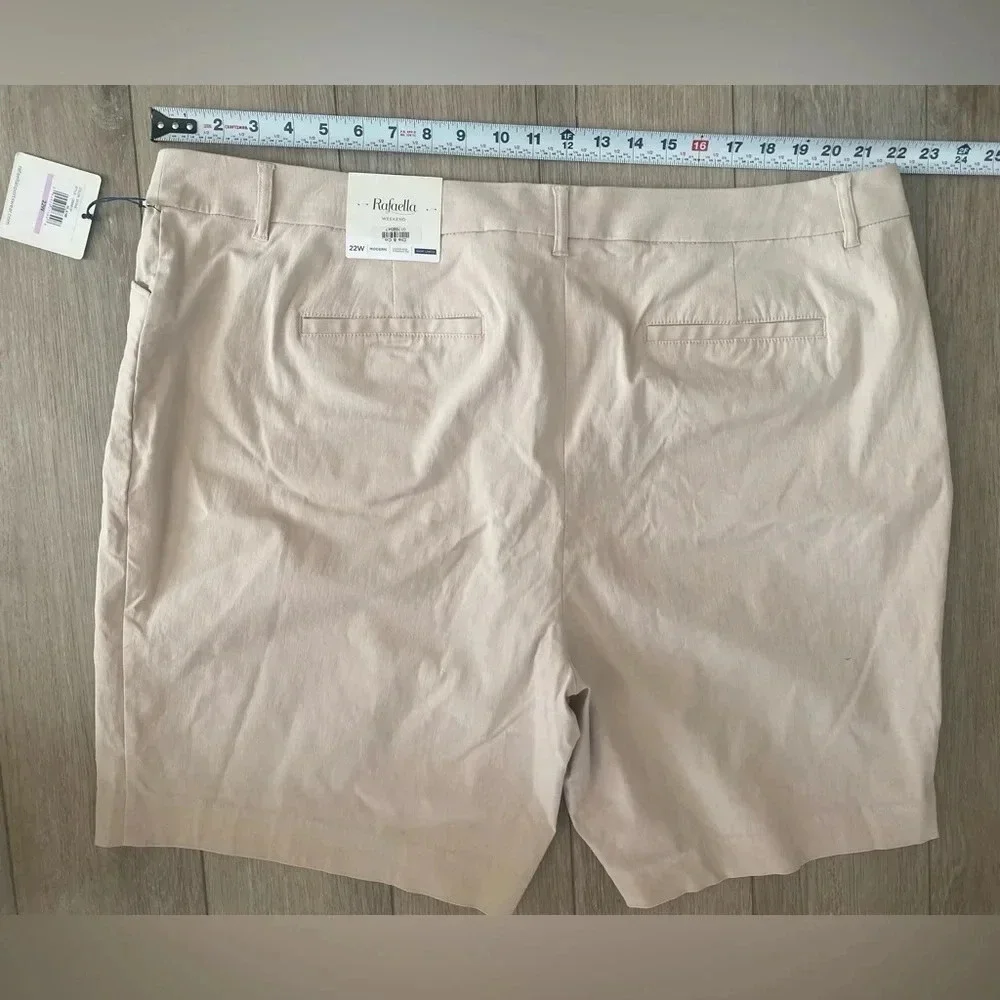 Rafaella Women's Low Rise Straight‎ Hip Modern Weekend Tan Stretch Shorts 22W